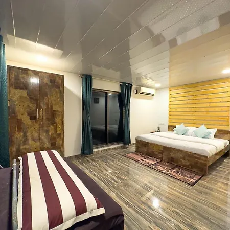 Springdale Villa-2